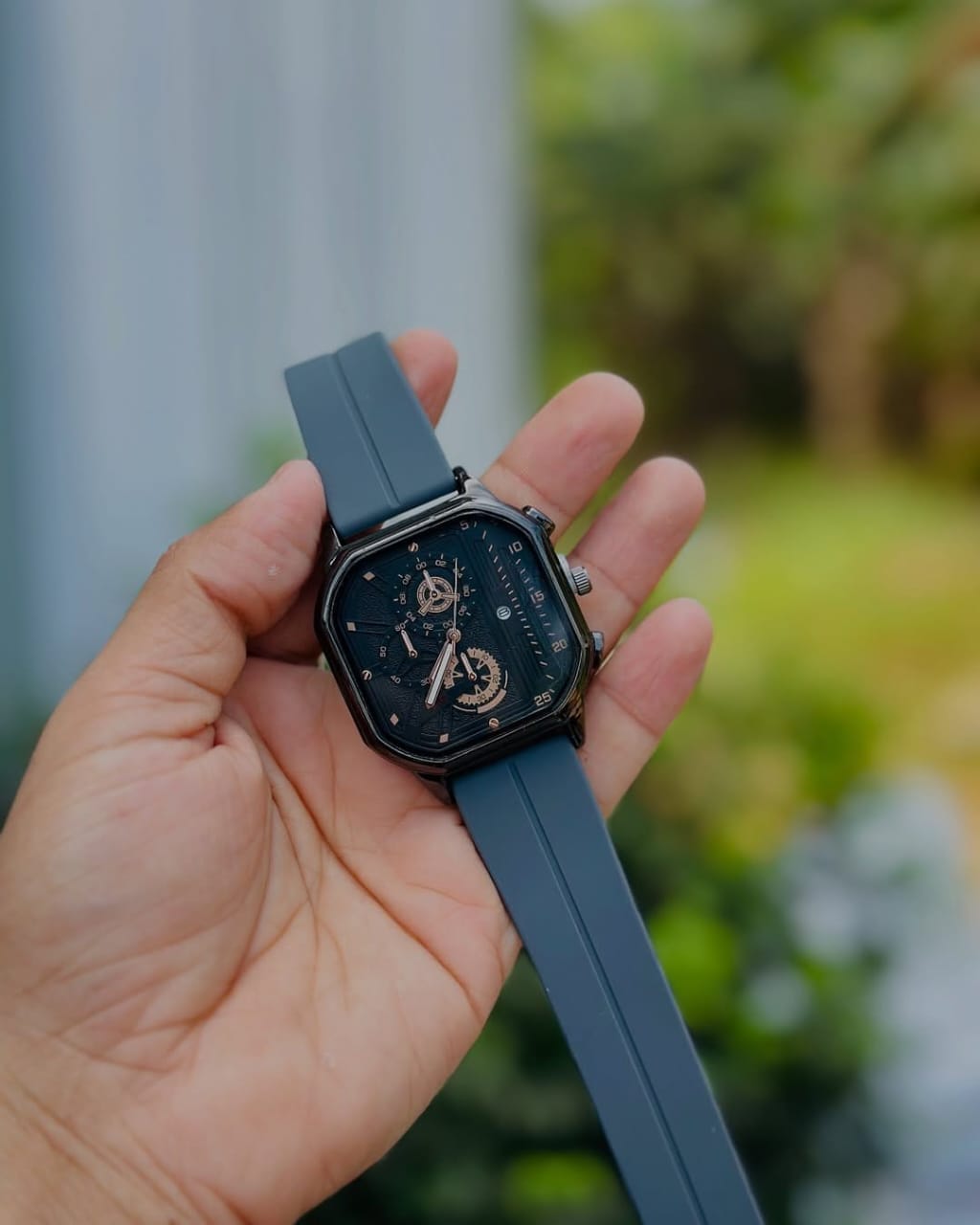 Luxury Unisex Square Dial Analog Watch