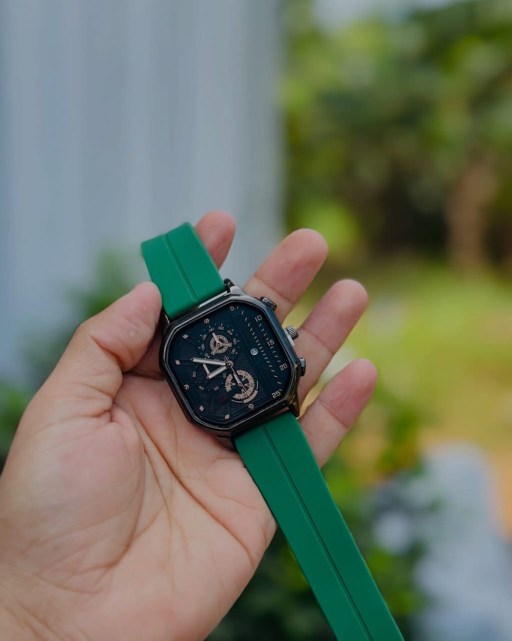 Luxury Unisex Square Dial Analog Watch