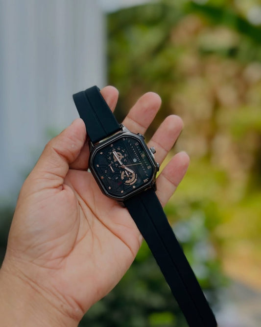 Luxury Unisex Square Dial Analog Watch