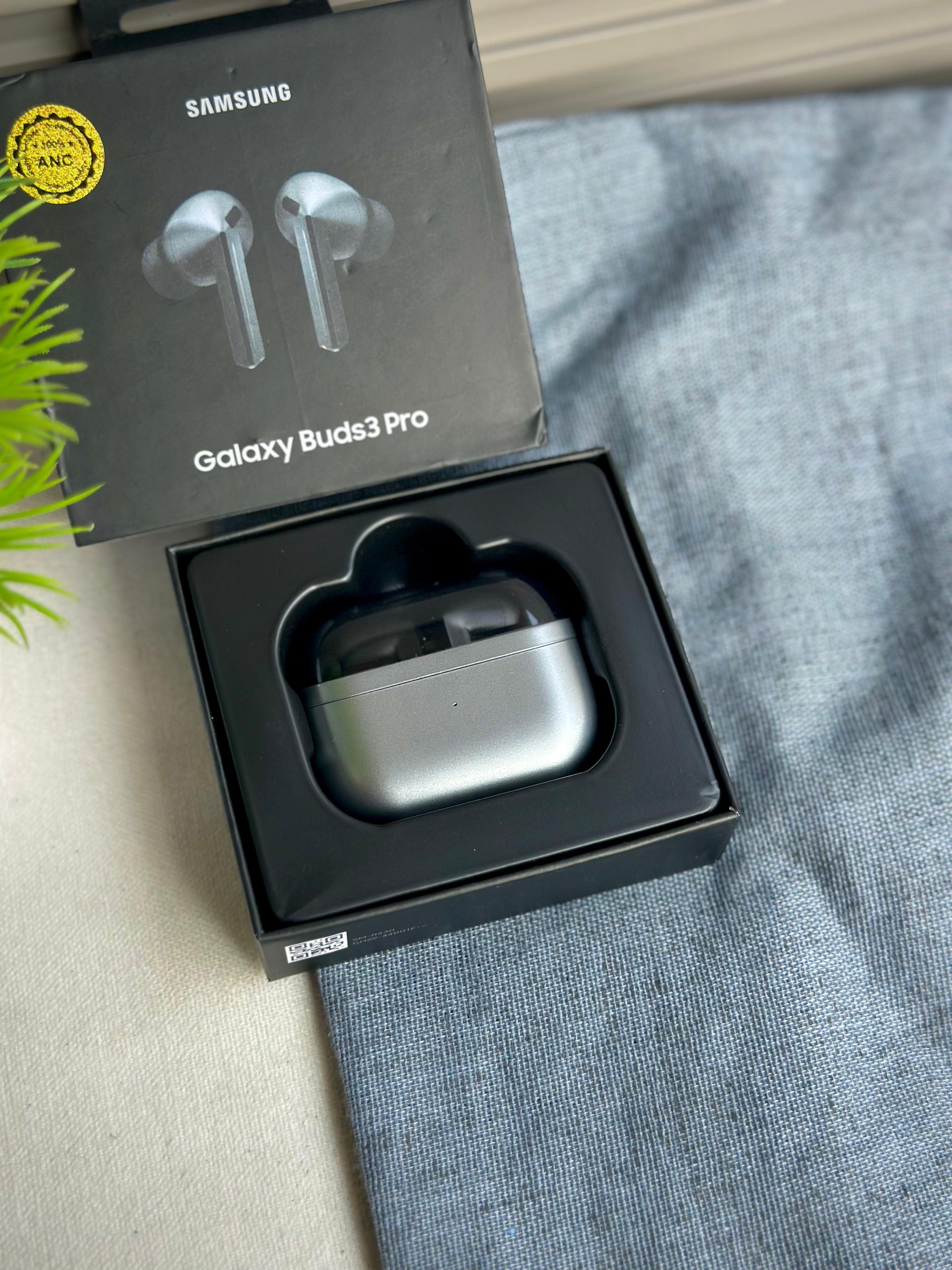 Samsung Buds 3 Pro Wireless Earbuds